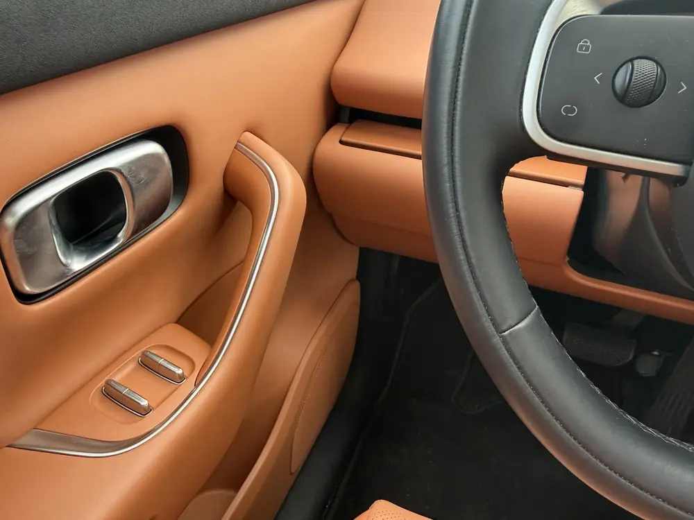 Leapmotor C10 Design REEV 28.4 kWh, PHEV | Leer | Pano | Cam uit 2025, foto 9