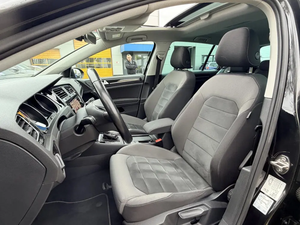 Volkswagen Golf 1.5 TSI DSG 150PK R-Line•Pano•Navi•Cam uit 2020, foto 12