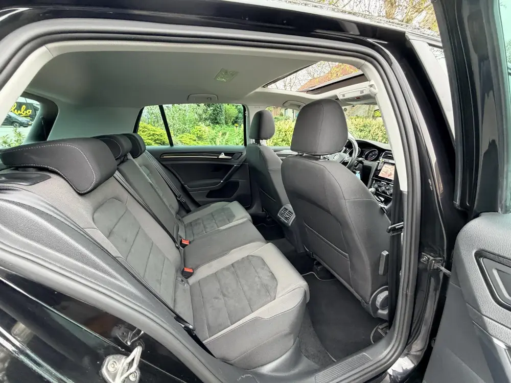 Volkswagen Golf 1.5 TSI DSG 150PK R-Line•Pano•Navi•Cam uit 2020, foto 20