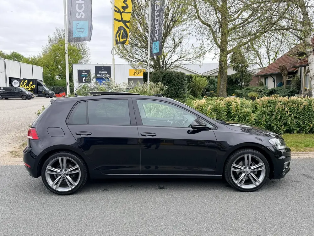 Volkswagen Golf 1.5 TSI DSG 150PK R-Line•Pano•Navi•Cam uit 2020, foto 9