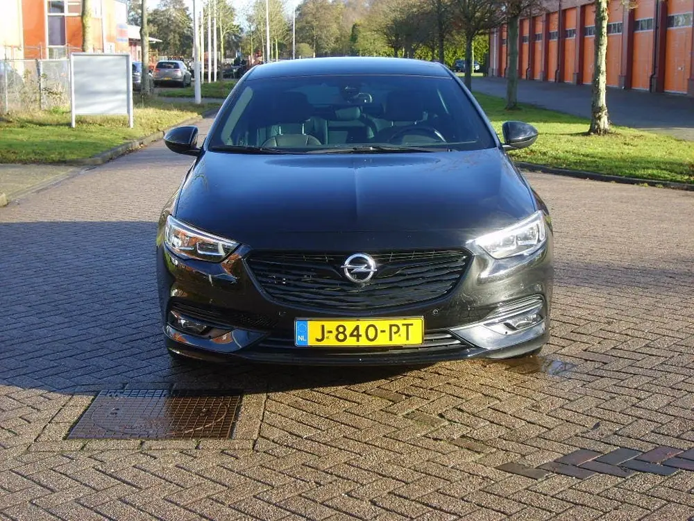 Opel Insignia 1.5 Turbo Exclusive Automaat O P C uit 2020, foto 2