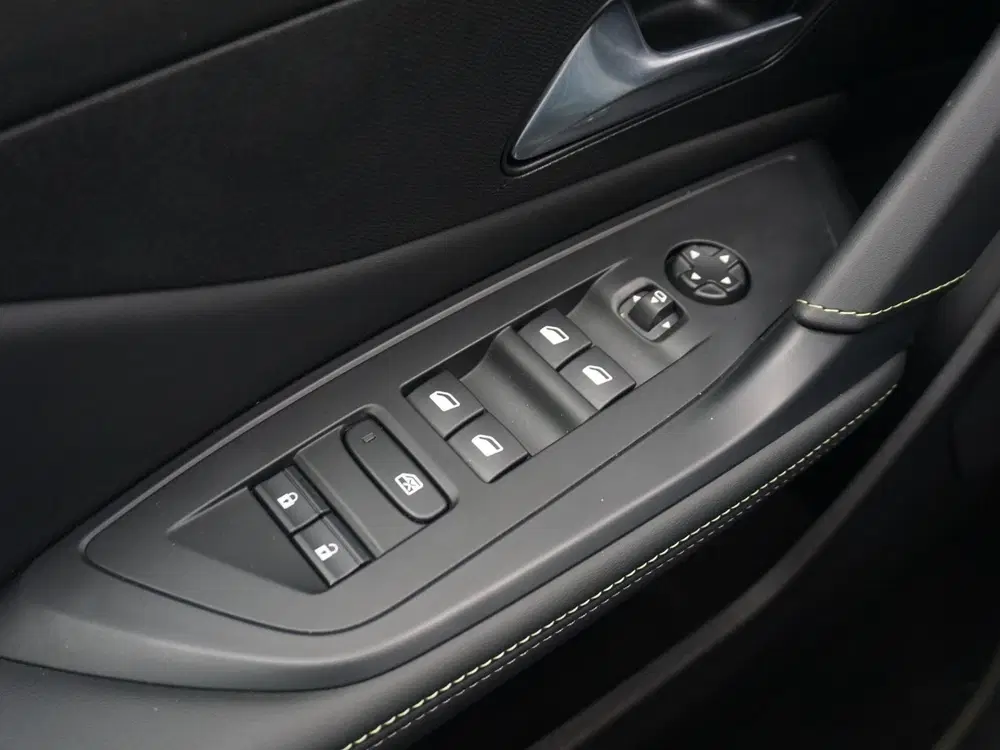 Peugeot 308 1.6 Plug-in Hybrid 225 GT uit 2024, foto 14