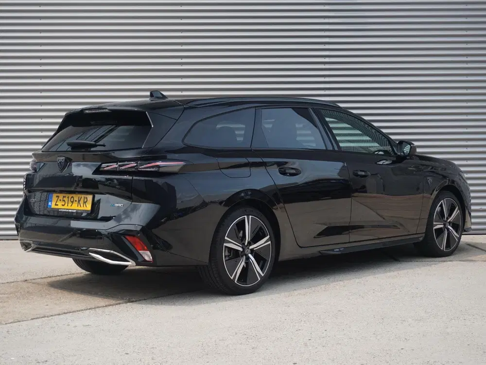Peugeot 308 1.6 Plug-in Hybrid 225 GT uit 2024, foto 2