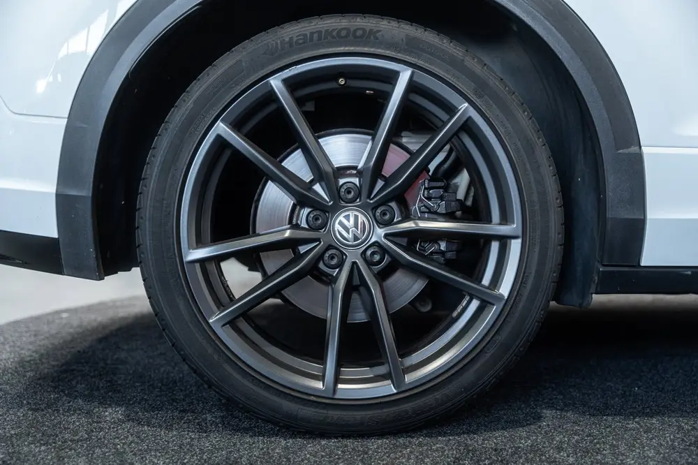 Volkswagen T-ROC 2.0 TSI 4Motion R PANO BEATS NETJES! uit 2020, foto 20
