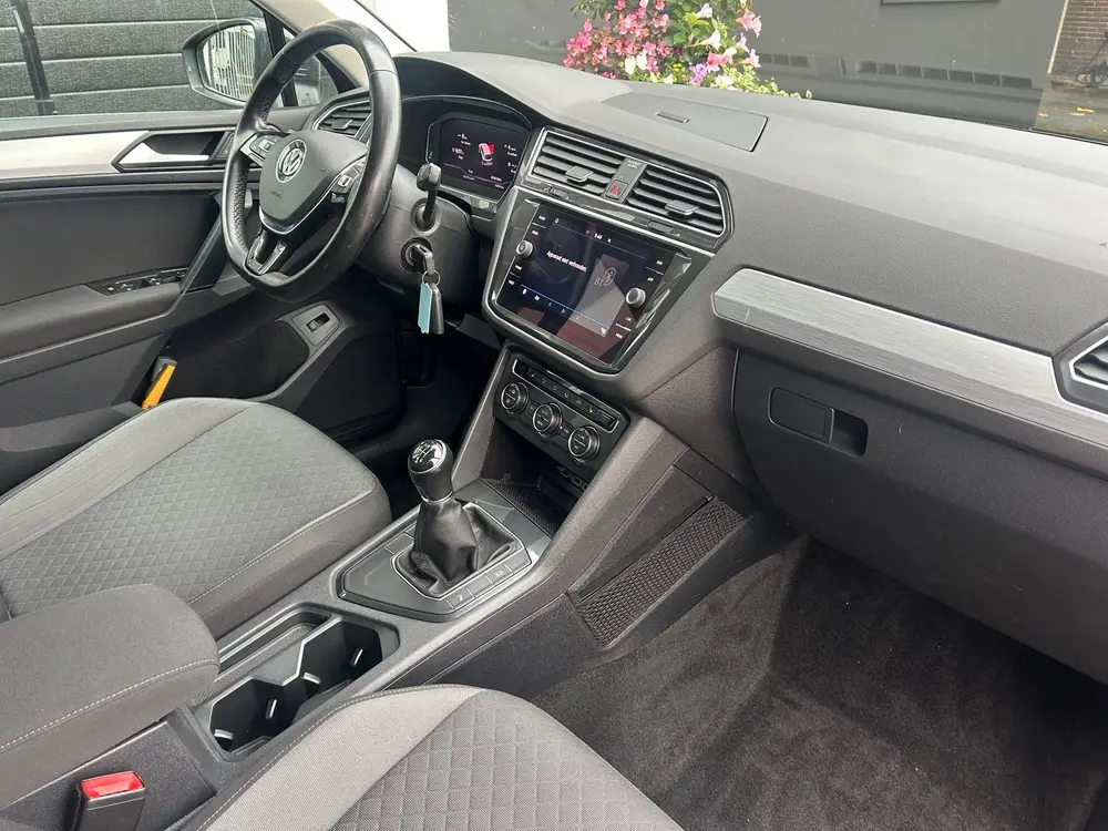 Volkswagen Tiguan 1.5 TSI Comfortline Business Navi/Carplay/ uit 2019, foto 5
