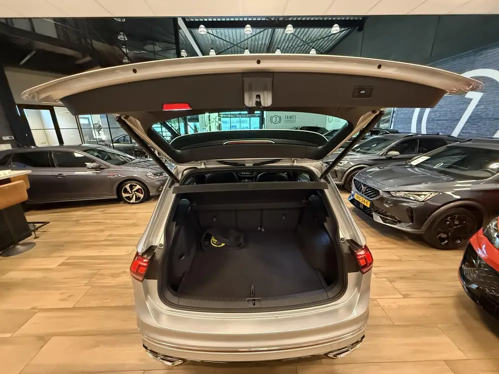 Volkswagen Tiguan 1.4 TSI eHybrid R-Line Business+ |PHEV|NAV uit 2022, foto 20