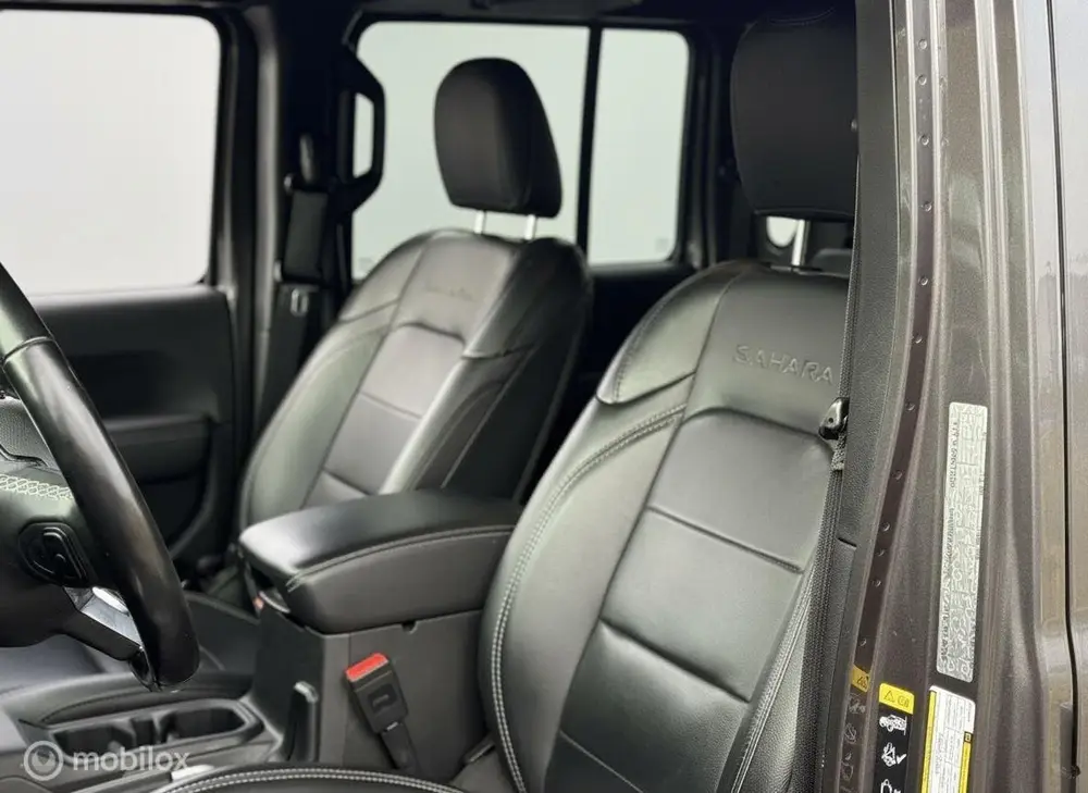 Jeep Wrangler 4xe 380 Sahara CABRIO uit 2021, foto 15