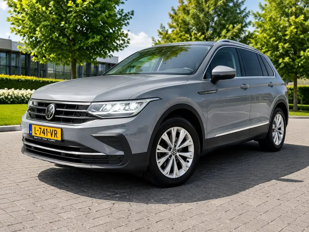 Volkswagen Tiguan 1.5 TSI 130pk 2021 Grijs uit 2021, foto 3