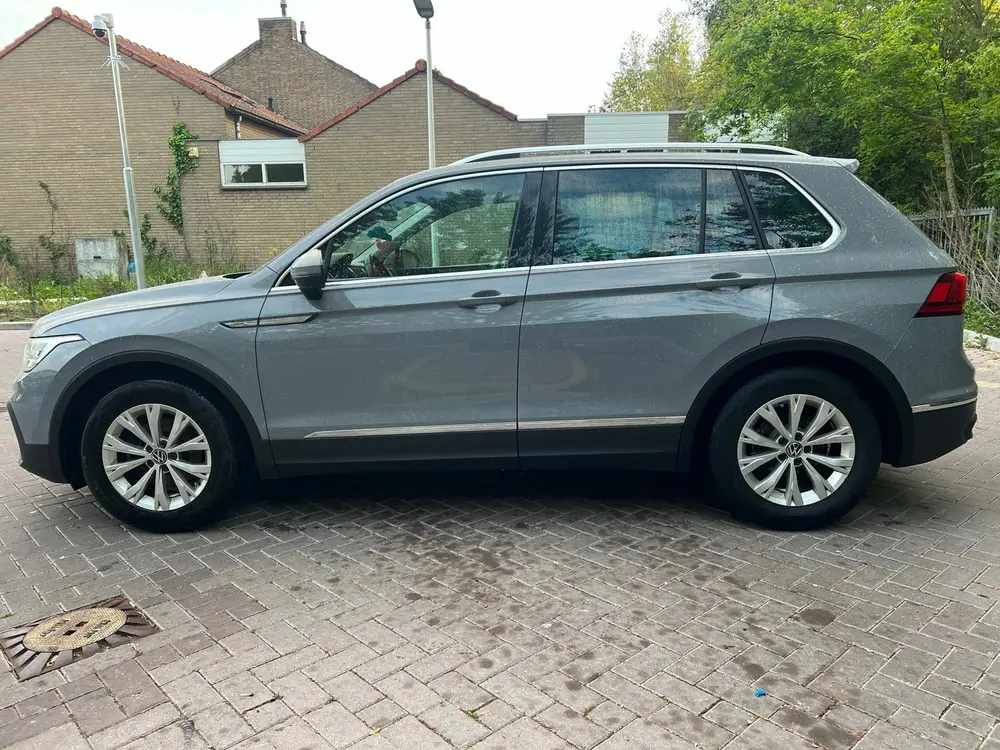 Volkswagen Tiguan 1.5 TSI 130pk 2021 Grijs uit 2021, foto 5