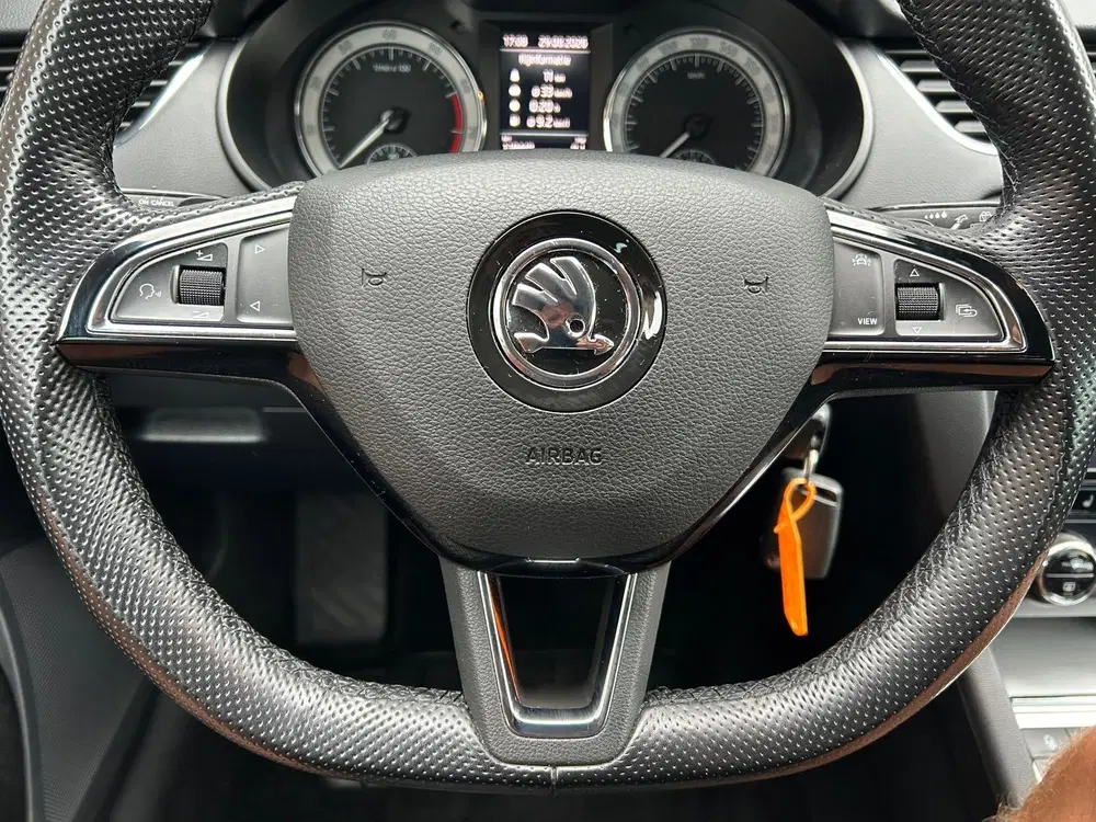 Skoda Octavia 1.5 TSI Greentech Sport Business Navi uit 2020, foto 12