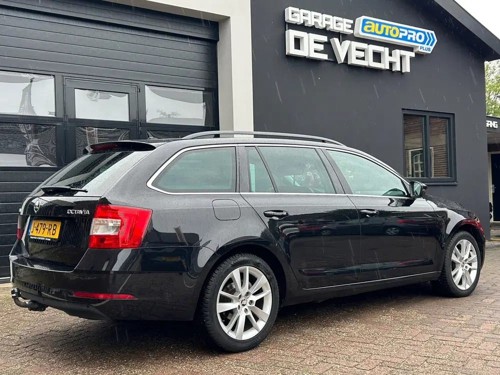 Skoda Octavia 1.5 TSI Greentech Sport Business Navi uit 2020, foto 3