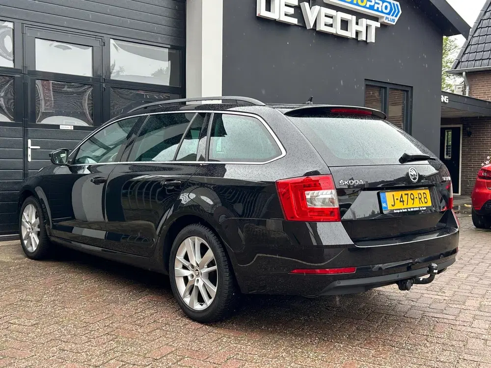 Skoda Octavia 1.5 TSI Greentech Sport Business Navi uit 2020, foto 4