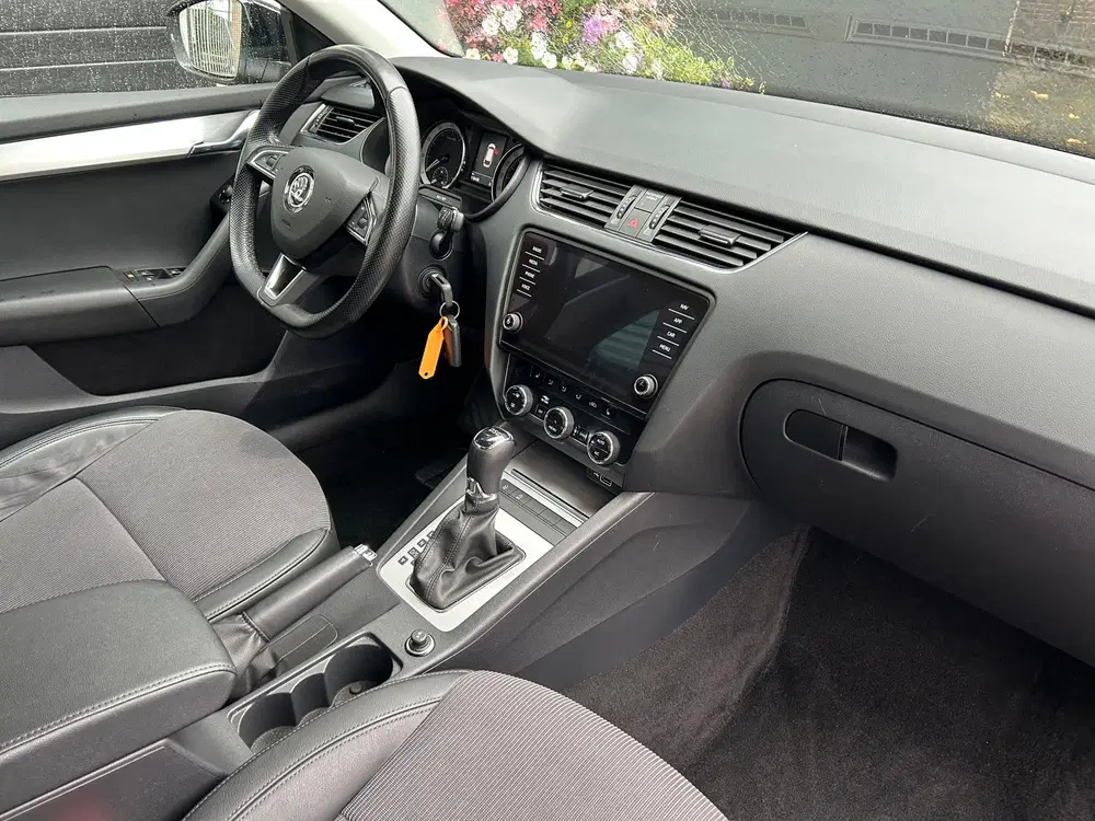 Skoda Octavia 1.5 TSI Greentech Sport Business Navi uit 2020, foto 5