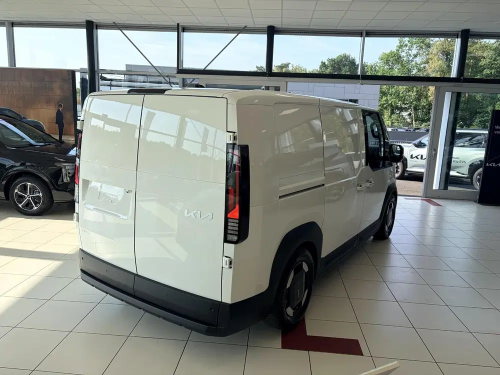 Kia PV5 Elite Executive 71.2 kWh uit 2026, foto 3