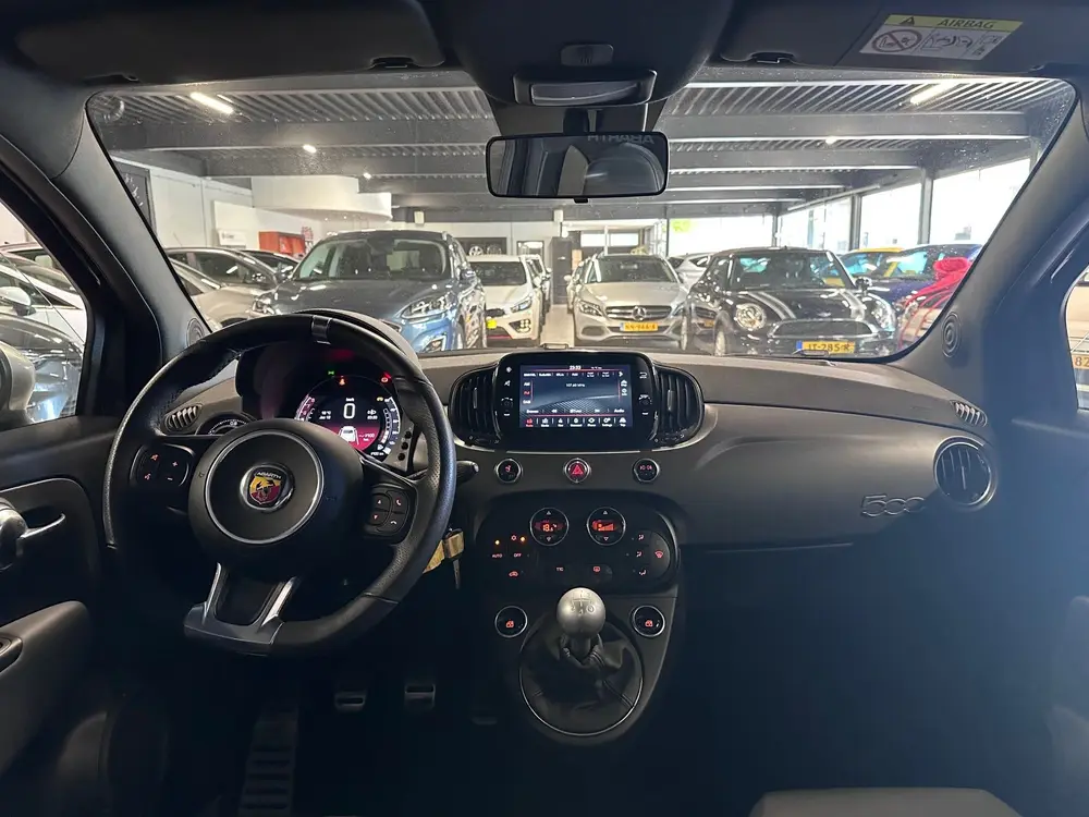 Abarth 595 1.4 T-Jet Abarth Turismo LEDER / CLIMA / NAVI uit 2022, foto 13