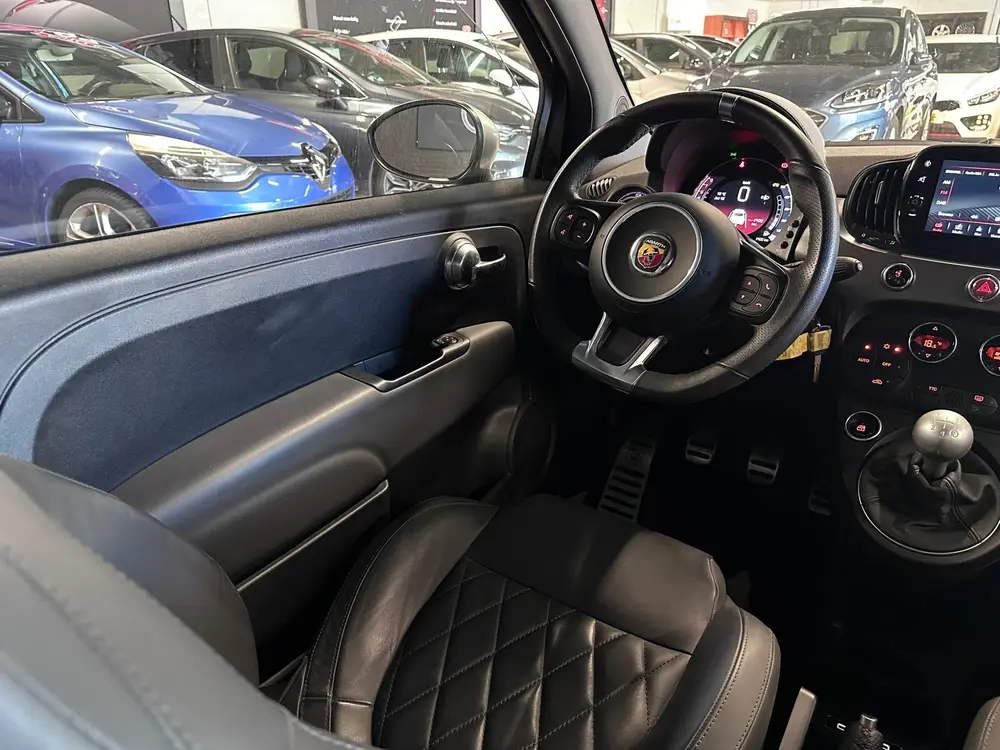 Abarth 595 1.4 T-Jet Abarth Turismo LEDER / CLIMA / NAVI uit 2022, foto 15