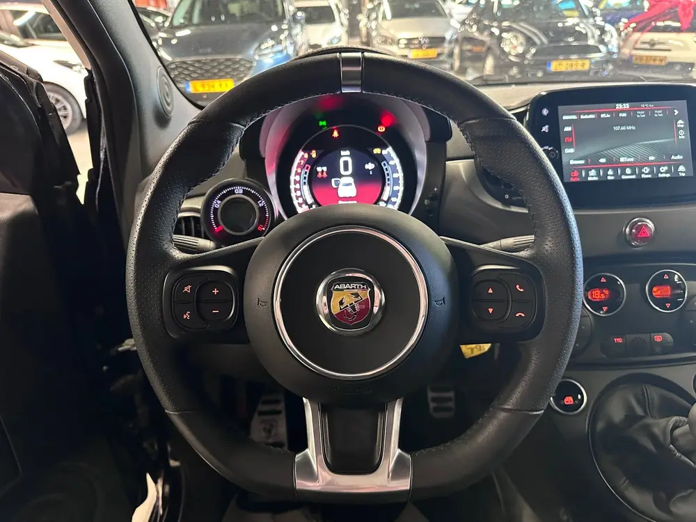 Abarth 595 1.4 T-Jet Abarth Turismo LEDER / CLIMA / NAVI uit 2022, foto 16