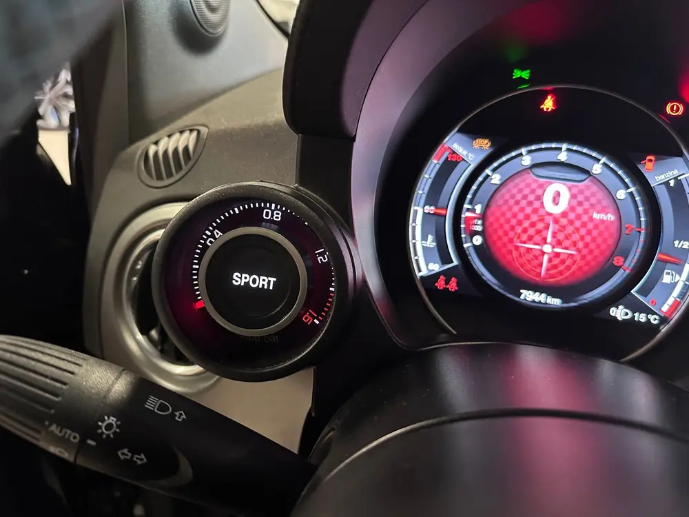 Abarth 595 1.4 T-Jet Abarth Turismo LEDER / CLIMA / NAVI uit 2022, foto 20