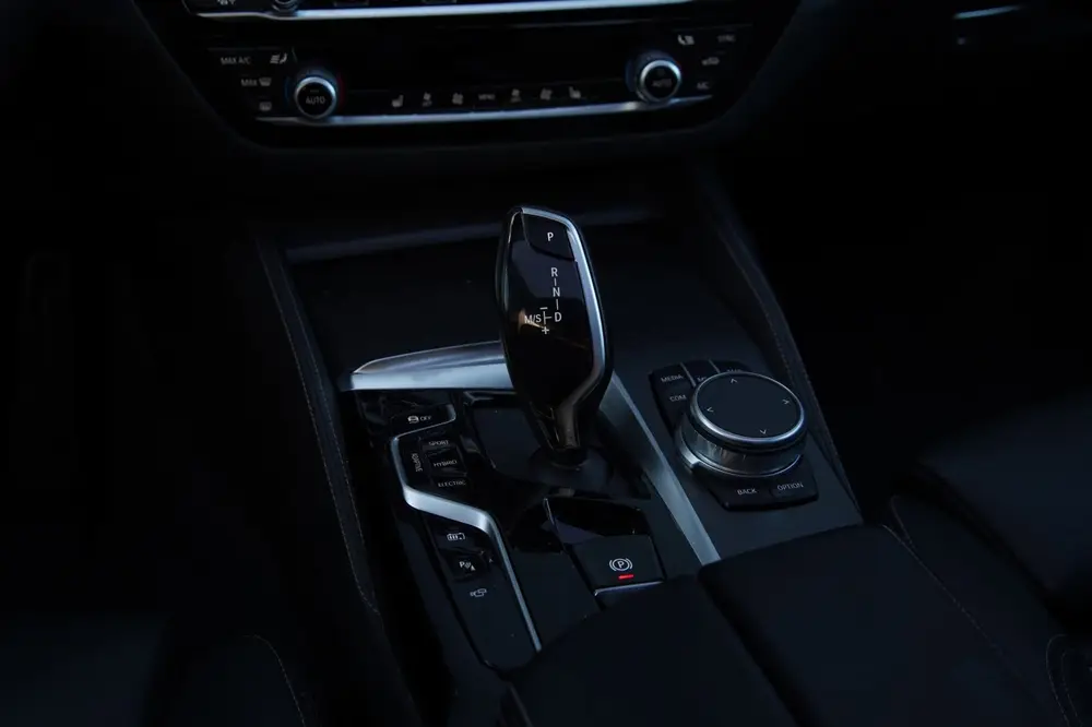 BMW 5-serie 530e Pano uit 2021, foto 6