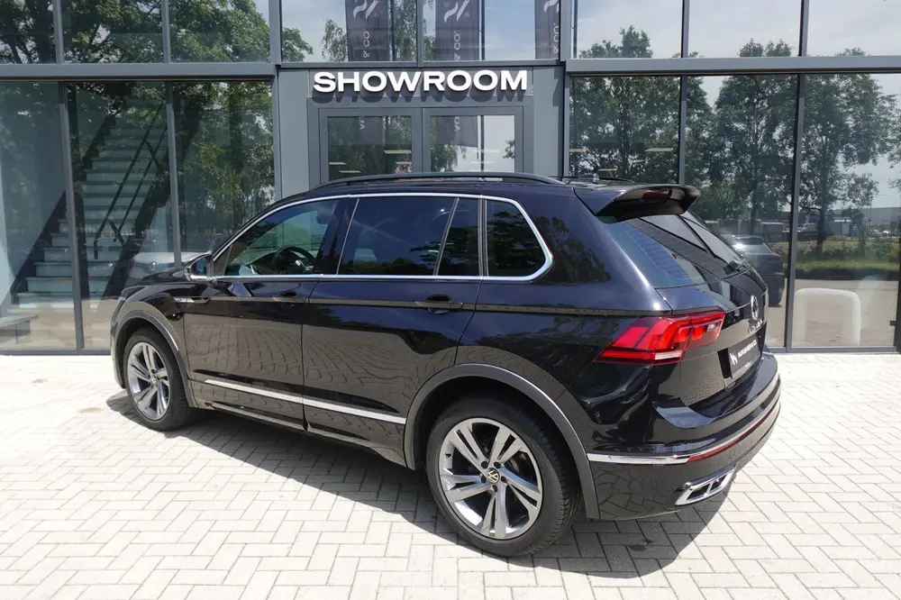 Volkswagen Tiguan 1.5 TSI R-Line PANO KEYLESS VOL' uit 2021, foto 2