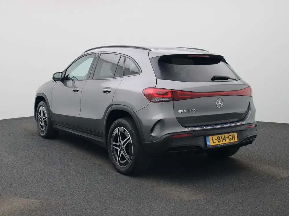 Mercedes-Benz EQA 250 Business Solution AMG 67 kWh uit 2021, foto 2