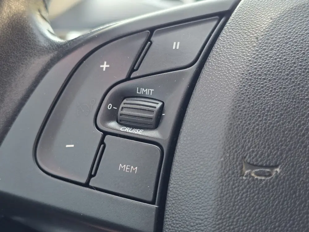 Citroën C4 Cactus 1.2 PureTech AUTOMAAT NAVI TEL LM CAMERA uit 2019, foto 17
