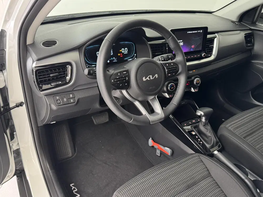 Kia Stonic 1.0 T-GDi MHEV DynamicPlusLine uit 2025, foto 18