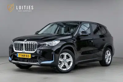 BMW iX1 xDrive30 Launch Edition 67 kWh Camera uit 2023