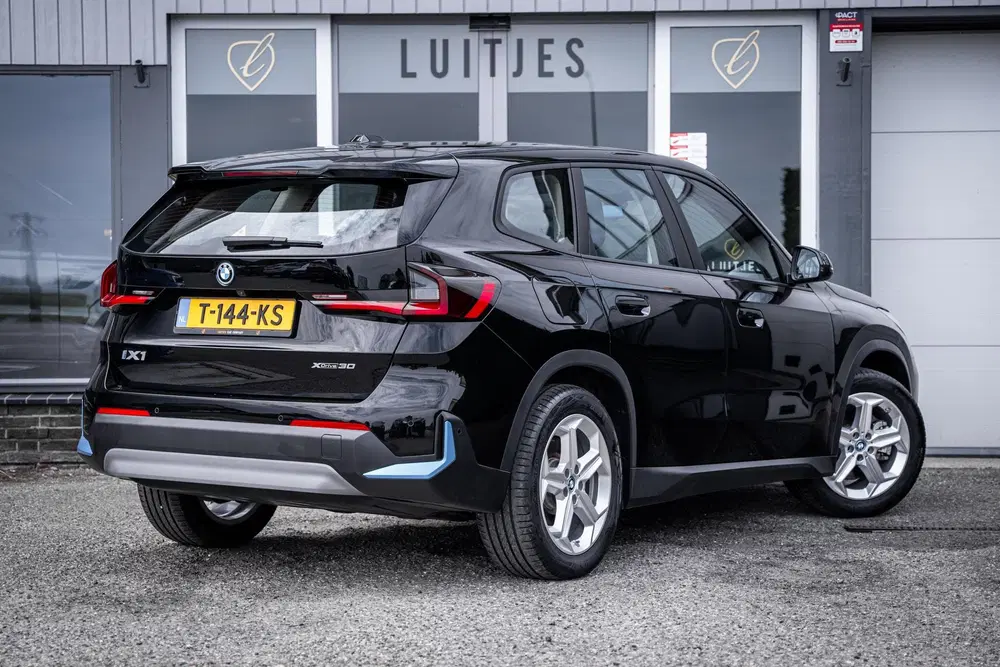 BMW iX1 xDrive30 Launch Edition 67 kWh Camera uit 2023, foto 10