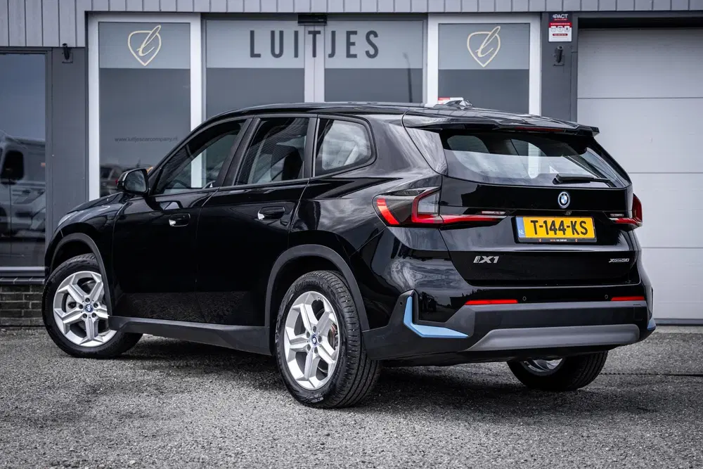 BMW iX1 xDrive30 Launch Edition 67 kWh Camera uit 2023, foto 14