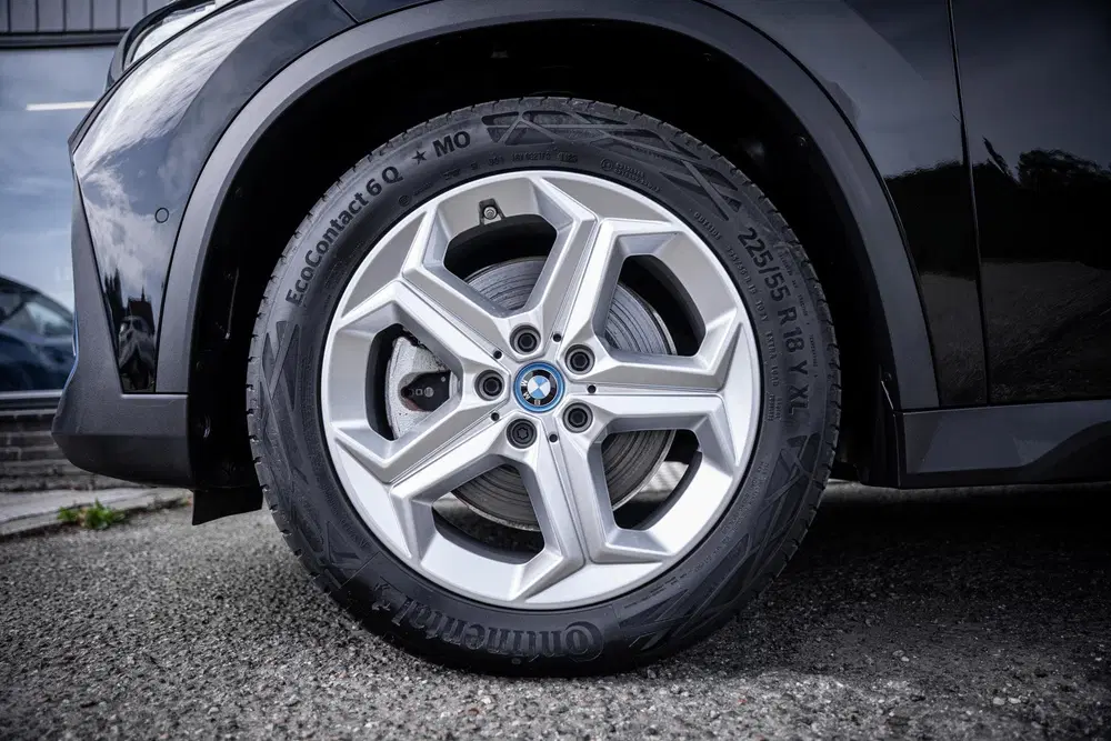 BMW iX1 xDrive30 Launch Edition 67 kWh Camera uit 2023, foto 16