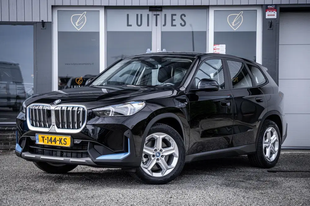 BMW iX1 xDrive30 Launch Edition 67 kWh Camera uit 2023, foto 17