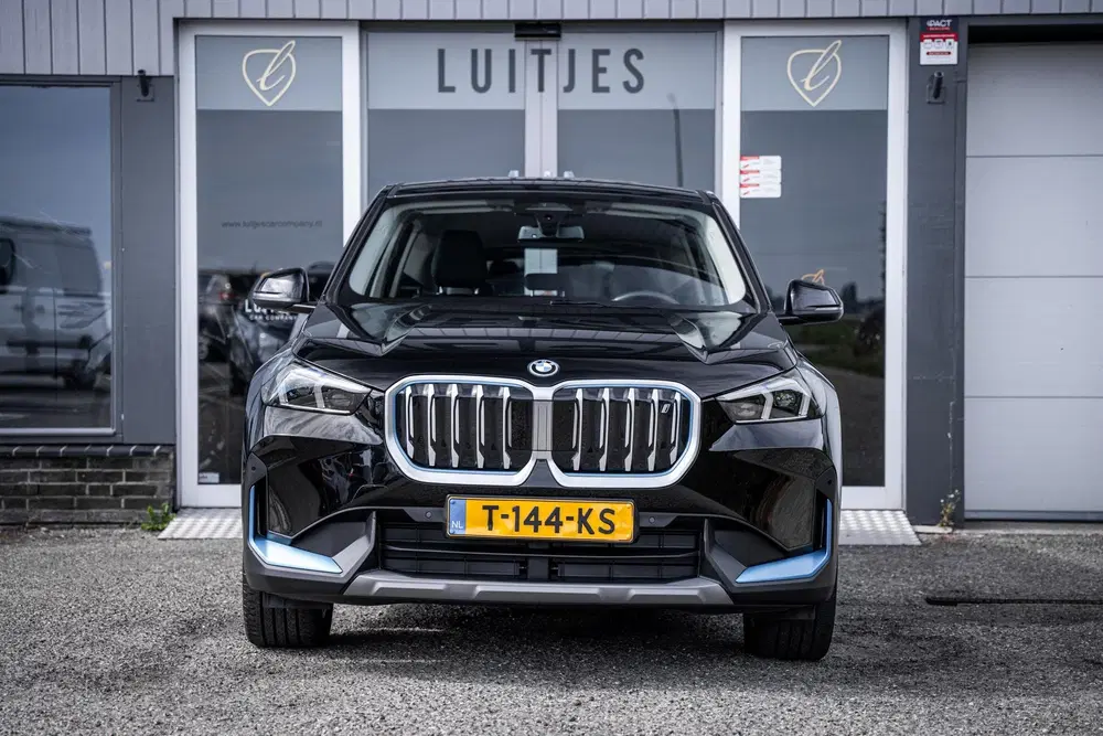 BMW iX1 xDrive30 Launch Edition 67 kWh Camera uit 2023, foto 6