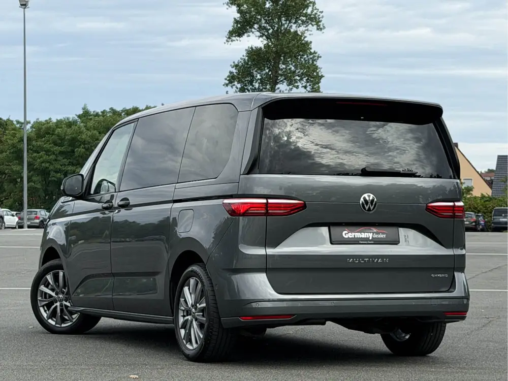 Volkswagen Multivan 1.4 eHybrid 218pk 7-Pers Energetic Pano uit 2021, foto 3
