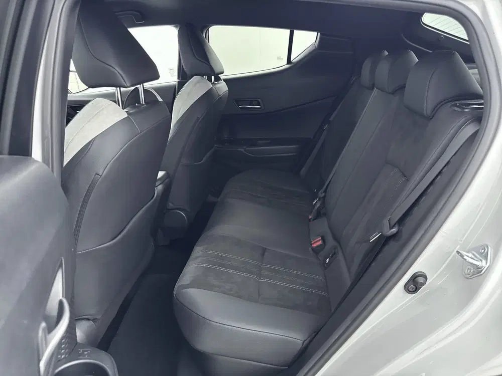 Toyota C-Hr 2.0 Hybrid GR-Sport uit 2021, foto 20