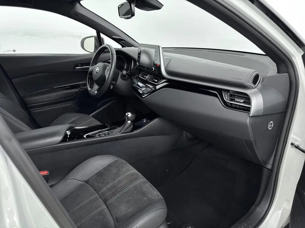Toyota C-Hr 2.0 Hybrid GR-Sport uit 2021, foto 7