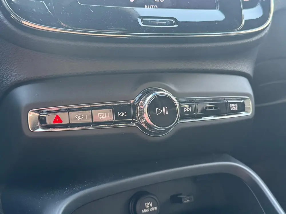 Volvo XC40 2.0 T4 R-Design / Navigatie / Airco Automatisch / uit 2019, foto 10