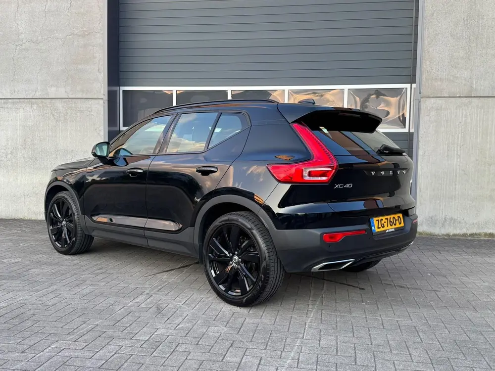 Volvo XC40 2.0 T4 R-Design / Navigatie / Airco Automatisch / uit 2019, foto 14