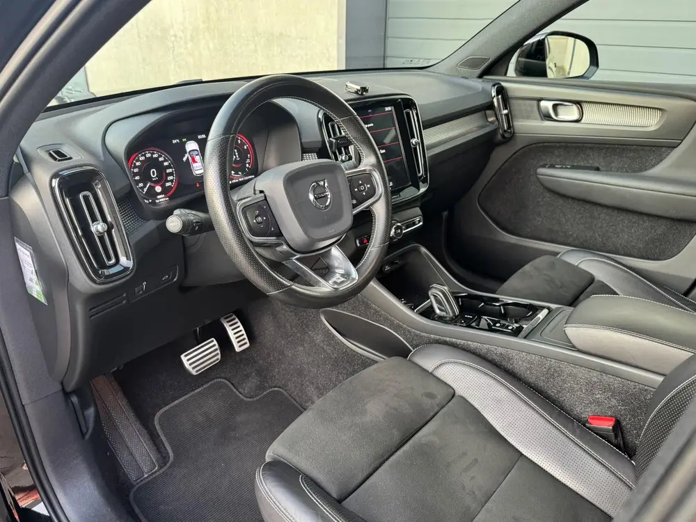 Volvo XC40 2.0 T4 R-Design / Navigatie / Airco Automatisch / uit 2019, foto 18