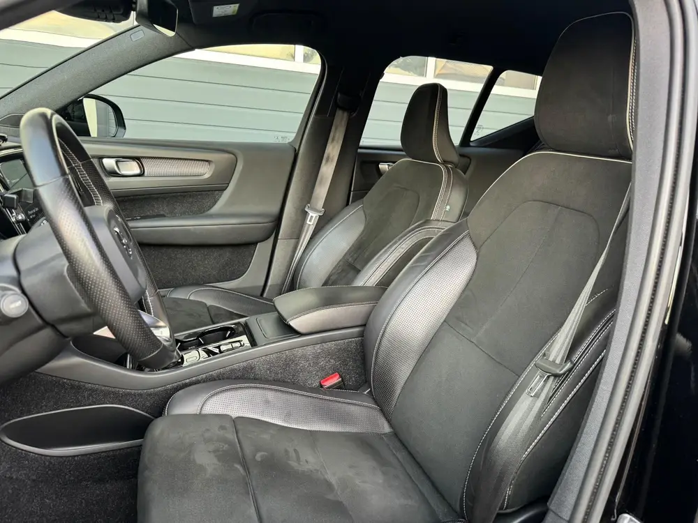 Volvo XC40 2.0 T4 R-Design / Navigatie / Airco Automatisch / uit 2019, foto 5