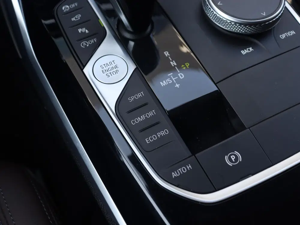 BMW 3-serie Sedan 330i xDrive uit 2020, foto 18