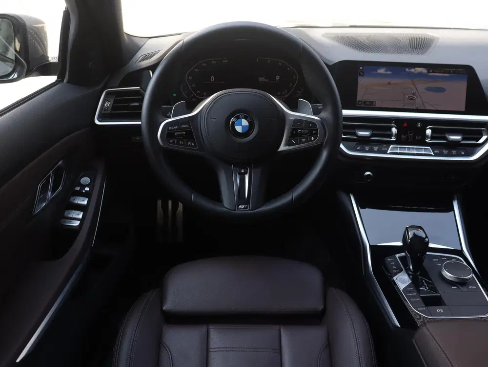 BMW 3-serie Sedan 330i xDrive uit 2020, foto 9