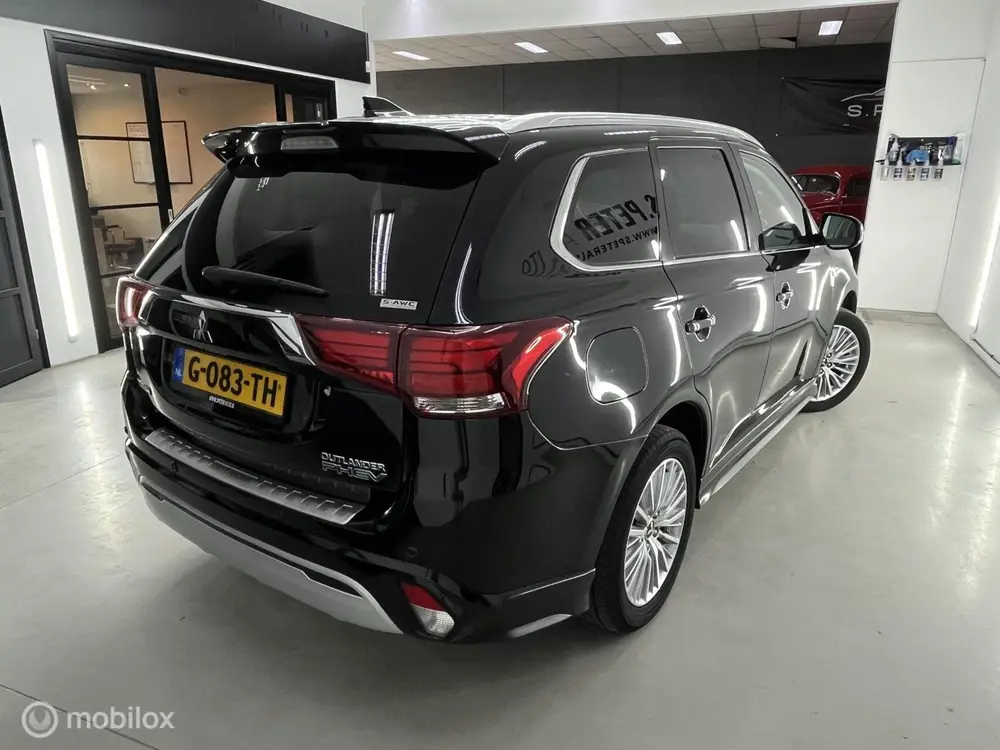 Mitsubishi Outlander 2.4 PHEV Intense S uit 2019, foto 2