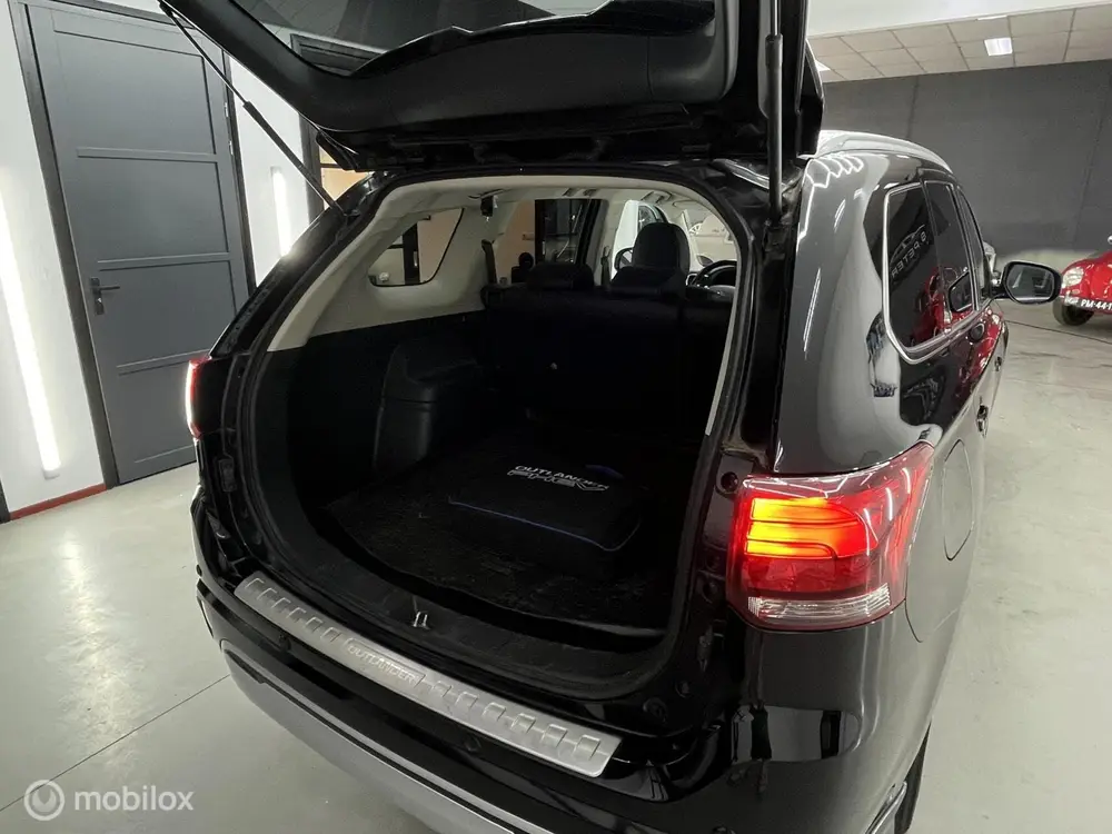 Mitsubishi Outlander 2.4 PHEV Intense S uit 2019, foto 9