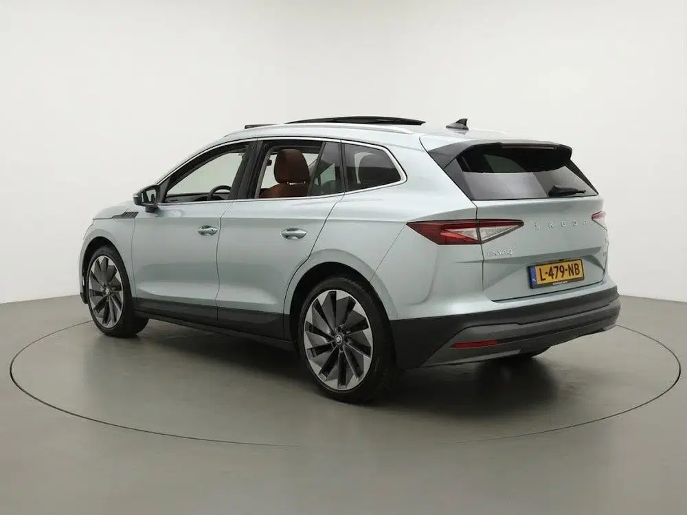 Skoda Enyaq 80 BEV 204pk 77kWh Comfort Sport Plus uit 2021, foto 4