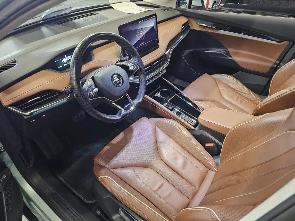 Skoda Enyaq 80 BEV 204pk 77kWh Comfort Sport Plus uit 2021, foto 7