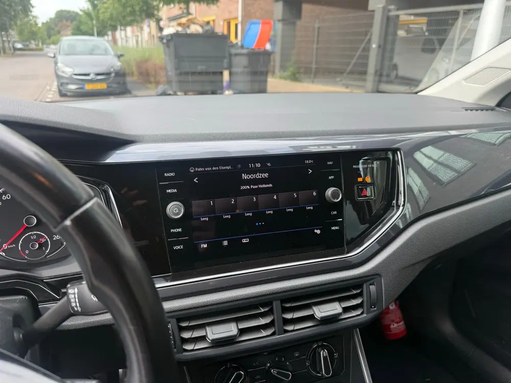Volkswagen Polo 1.0 TSI 95pk 2020 Zwart uit 2020, foto 2