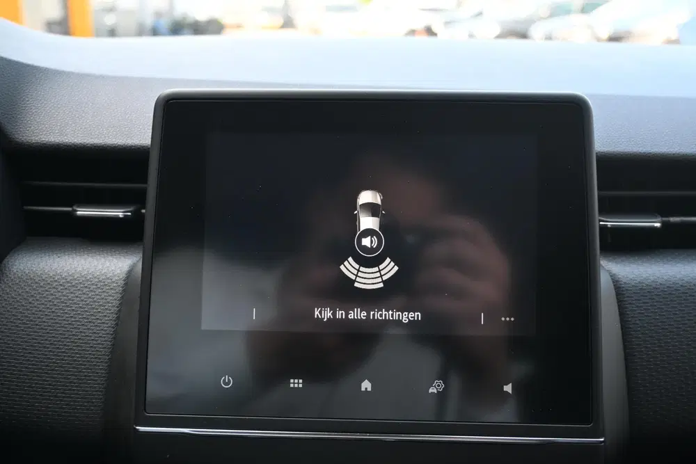 Renault Clio TCe 90 Zen uit 2021, foto 17