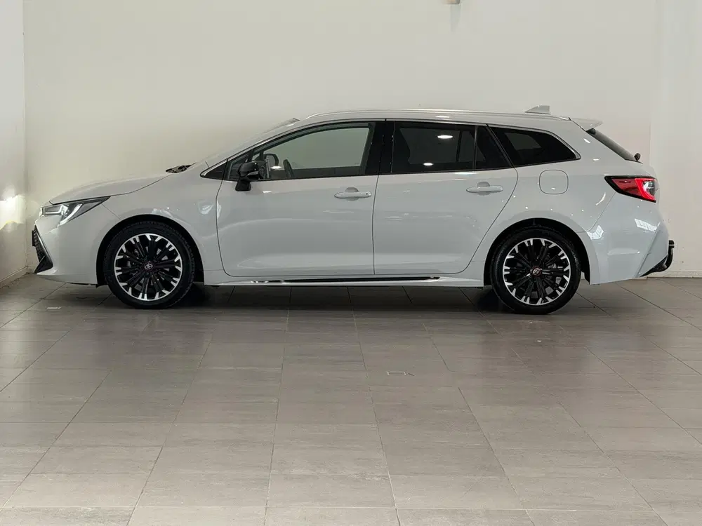 Toyota Corolla 1.8 Hybrid GR-Sport uit 2022, foto 17