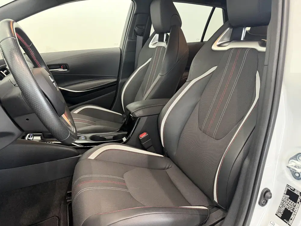 Toyota Corolla 1.8 Hybrid GR-Sport uit 2022, foto 7